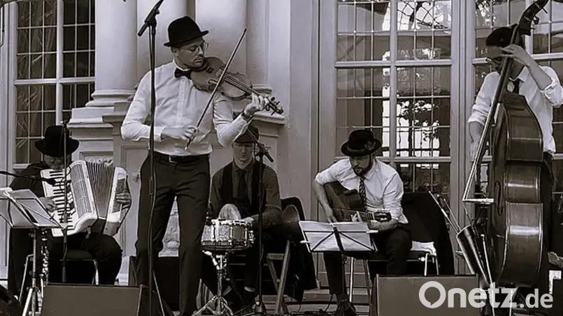 Das Orchestra Grandessa spielt Weltmusik. Bild: Henry Wolf/exb