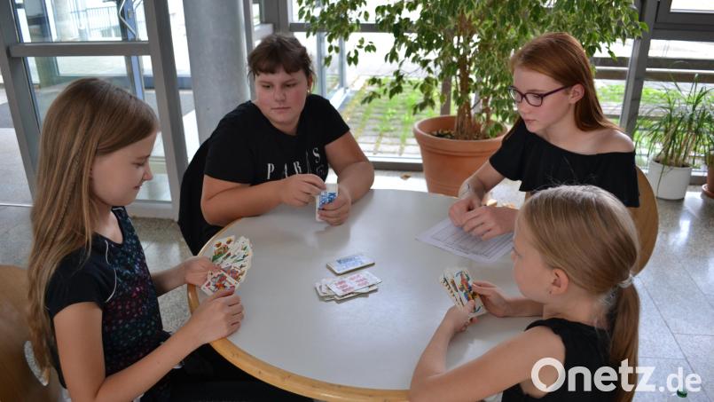 Am 12. August stellt die Pirker Blaskapelle den Kindern bei einem Kartenspiel-Nachmittag traditionelle, aber auch neue Kartenspiele im Rahmen des Ferienprogramms vor. Archivbild: kki