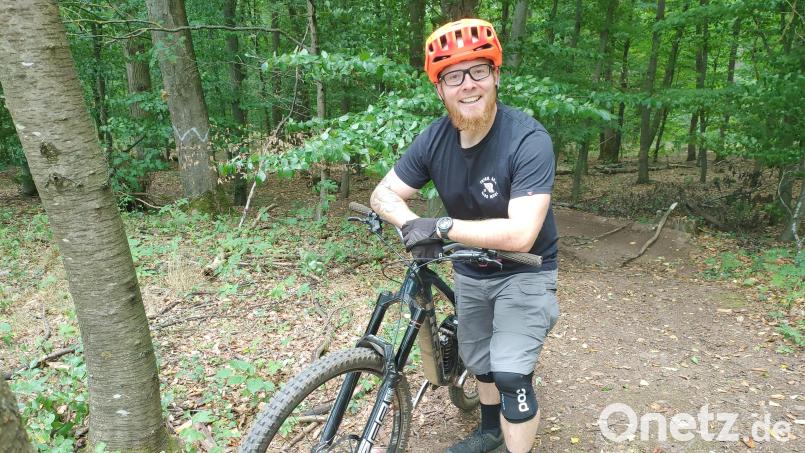 Janos Bredow will in Weiherhammer abseits vom Wald eine legale und naturnahe Strecke für Mountainbike fahrende Jugendliche schaffen. Bild: ald