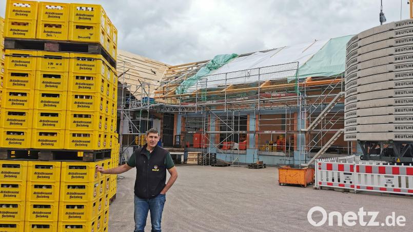Die Schlossbrauerei Fuchsberg investiert in eine neue Logistikhalle, die laut Peter Vogl auch Möglichkeiten für die Herstellung von alkoholfreien Bier bieten wird. Bild: Portner