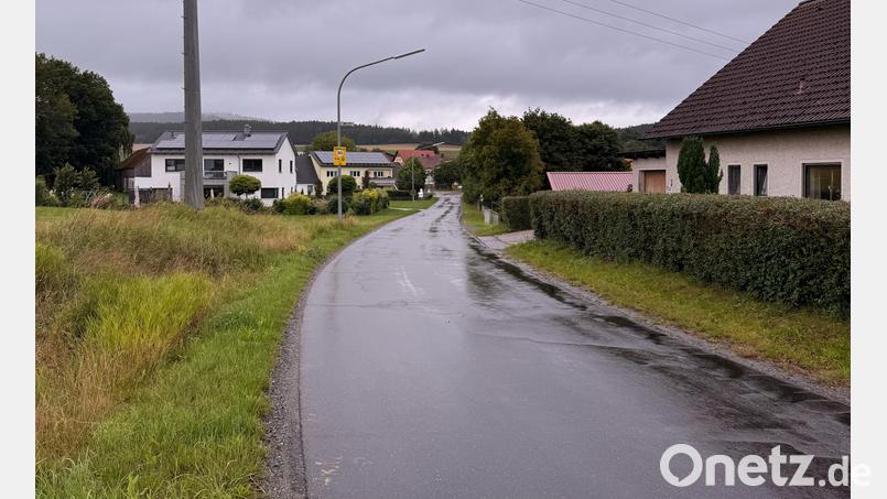 Der Verkehrsausschuss Vohenstrauß beschließt, im Bereich des Spielplatzes in Obertresenfeld eine Tempo-30-Zone zu errichten. Bild: Maximilian Rewitzer/exb