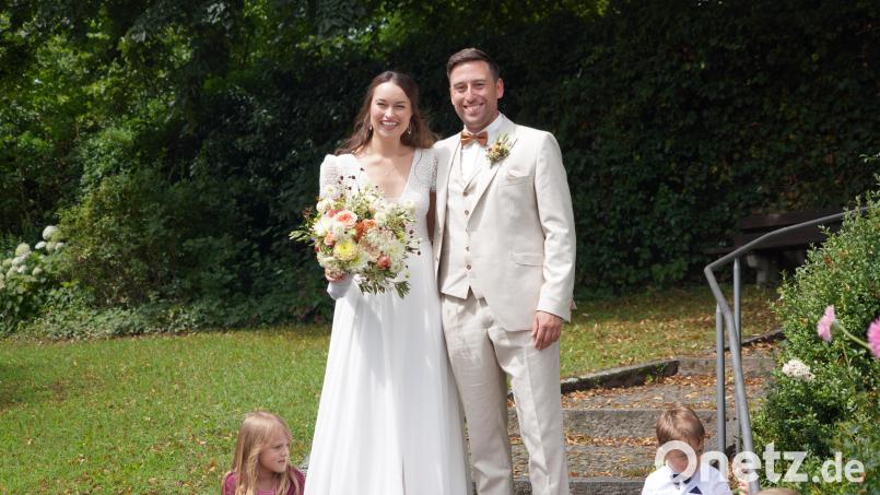 Franziska und Markus Duschinger gaben sich freudestrahlend das Jawort. Bild: fvo