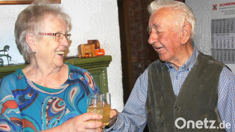 Am Sonntag feierte Edeltraud Konz 80. Geburtstag. Als erster gratulierte Gatte Hans. Bild: wro