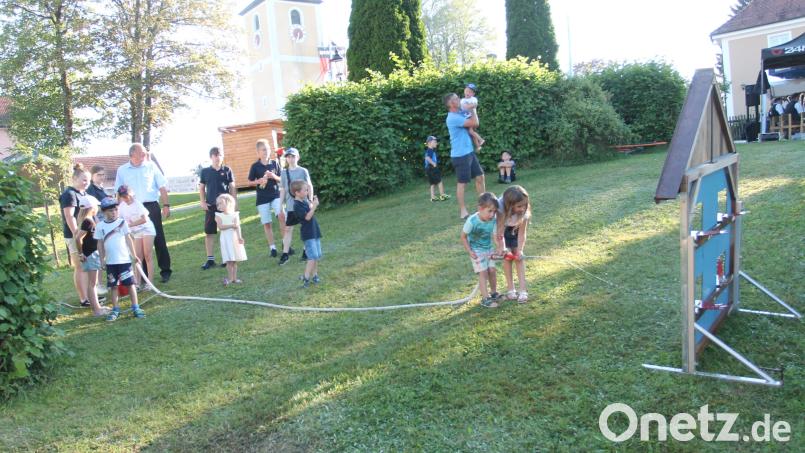 Spiel und Spaß sind beim 29. Dorffest in Neudorf bei Georgenberg angesagt. Archivbild: pi
