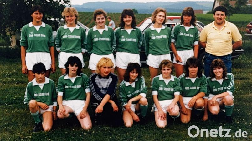 Ein Mannschaftsfoto der Damenmannschaft SV Altenstadt/Voh. aus dem Jahr 1985. Bild: Martina Stangl
