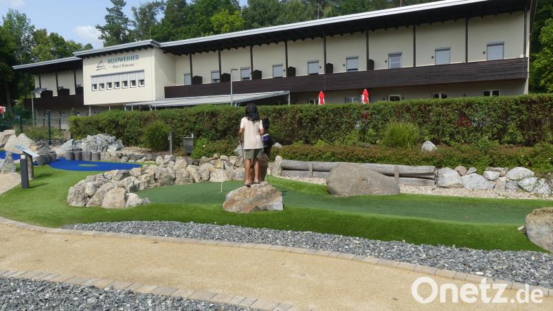 Das Hotel Rußweiher ist saniert. Eine neue Verkleidung erhielt etwa die Balkonfront des Hotels Bild: rn
