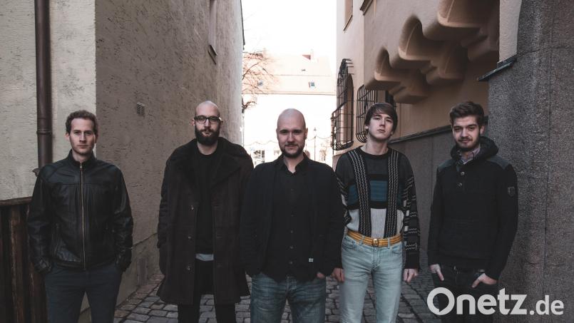Hannes Gilch (links) spielt seit 2009 in der Band „404 Whizzkids&quot;. Er findet Konflikte in Bands wichtig. Bild: 404 Whizzkids, Dominik Schelter