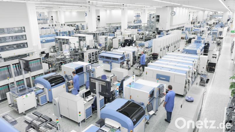 Das Elektronikwerk Amberg gilt als eine der besten digitalen Fabriken der Welt. Trotzdem werden hier 270 Stellen abgebaut. Archivbild: Siemens/exb