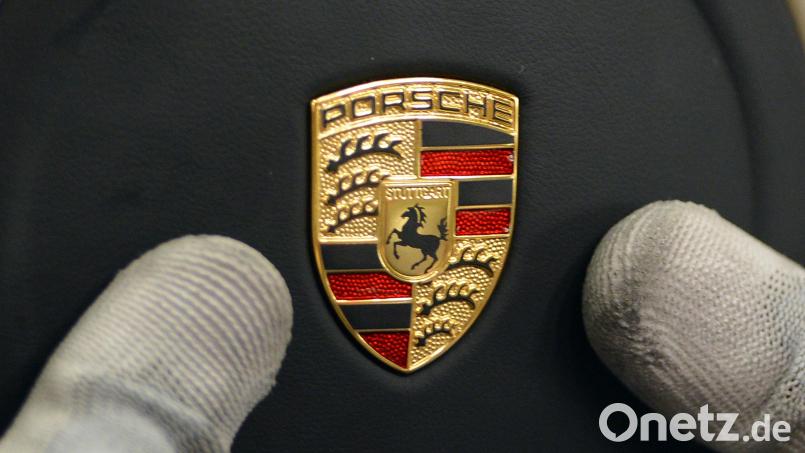 In Regensburg ist ein Porsche 911 Carrera spurlos verschwunden. Symbolbild: Bernd Weißbrod/dpa