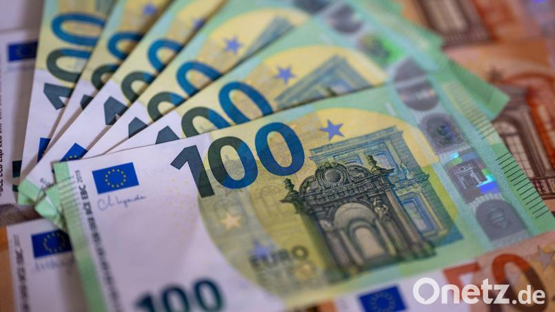 Eine große Spende geht bei den drei Nabburger Kindergärten ein: Die Familie-Laqua-Stiftung hat eine finanzielle Unterstützung der Einrichtungen von insgesamt 10.000 Euro beschlossen. Symbolbild: Monika Skolimowska/dpa