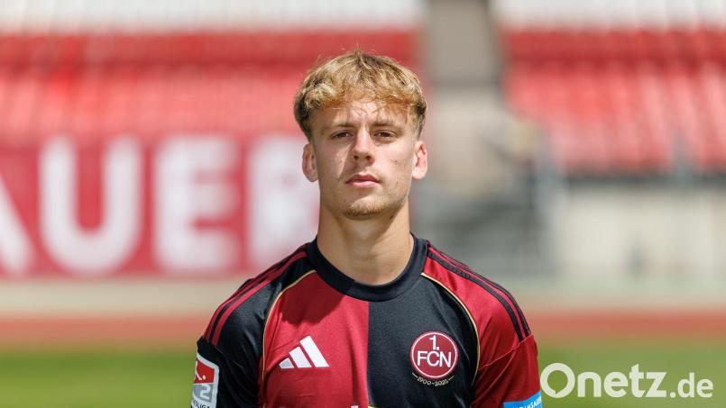 Tim Janisch wurde in der vergangenen Saison in die erste Mannschaft des 1. FC Nürnberg befördert, heute ist er Stammspieler. Bild: Daniel Karmann/dpa