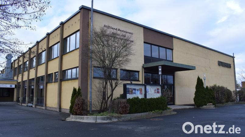 Weil die Stadt Tirschenreuth der AfD das Kettelerhaus für eine Veranstaltung zur Verfügung stellt, hagelt es Kritik. Archivbild: szl