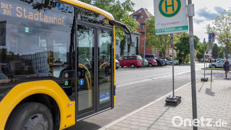 Der Dultbus bringt die Besucher vom Hauptbahnhof Regensburg zur Herbstdult und wieder zurück Bild: Hanno Meier