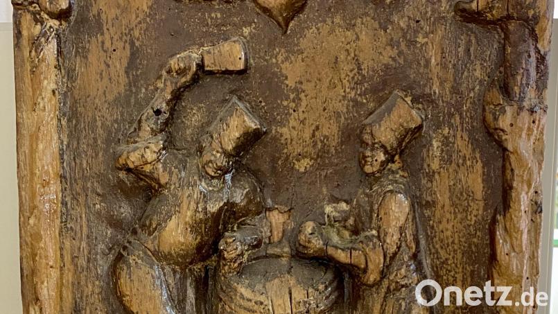 Das museum34 in Auerbach zeigt ab dem 1. September eine kunstvolle Schnitzerei aus dem 18. Jahrhundert, die das Büttnerhandwerk darstellt. Bild: museum34