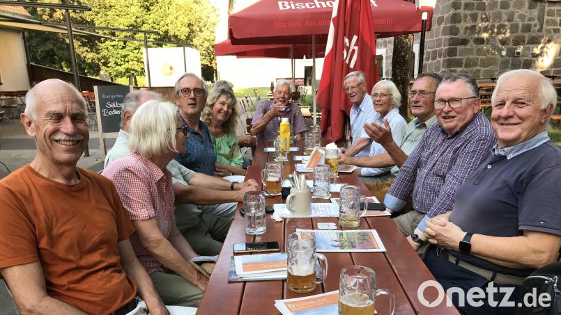 Lustig und gemütlich geht es zu bei den Heimatverliebten. Sie treffen sich bei den Festwochen auf dem Annaberg und auf dem Frohnberg, um sich auszutauschen. Bild: mma