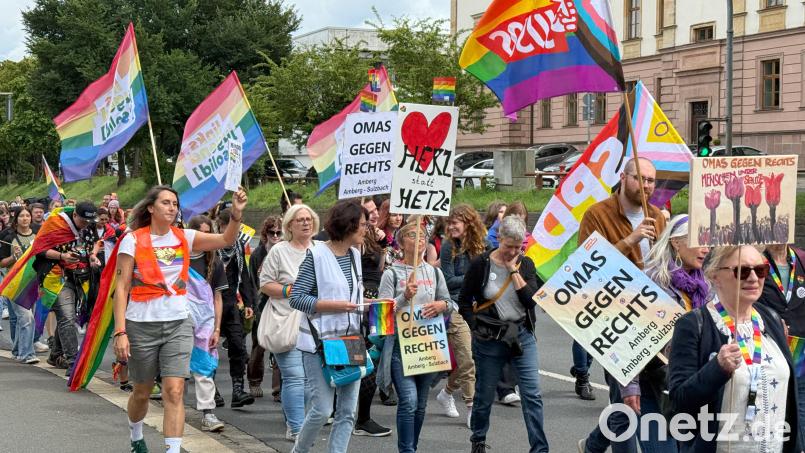 Beim CSD in Amberg Anfang August demonstrierten rund 250 Menschen für Recht und Toleranz. Bild: Petra Hartl