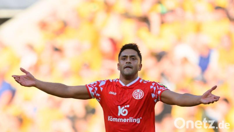 Nadiem Amiri (1. FSV Mainz 05) jubelt nach seinem Tor zum 0:1. Anschließend wurde er übel beleidigt. Bild: Robert Michael/dpa