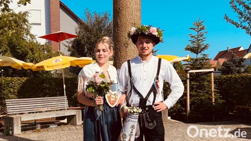 Das neue Traßlberger Oberkirwapaar Sophia Grabinger und Richard Wendl. Bild: Julia Nerb