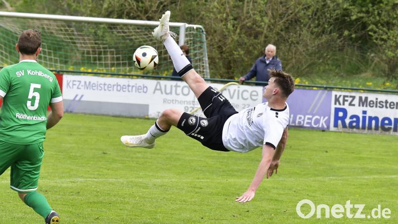 Michael Rumpler (hier in einem Kreisliga-Spiel der vergangenen Saison) traf beim 3:0 der SF Ursulapoppenricht gegen Inter Bergsteig Amberg doppelt. Archivbild: Hubert Ziegler