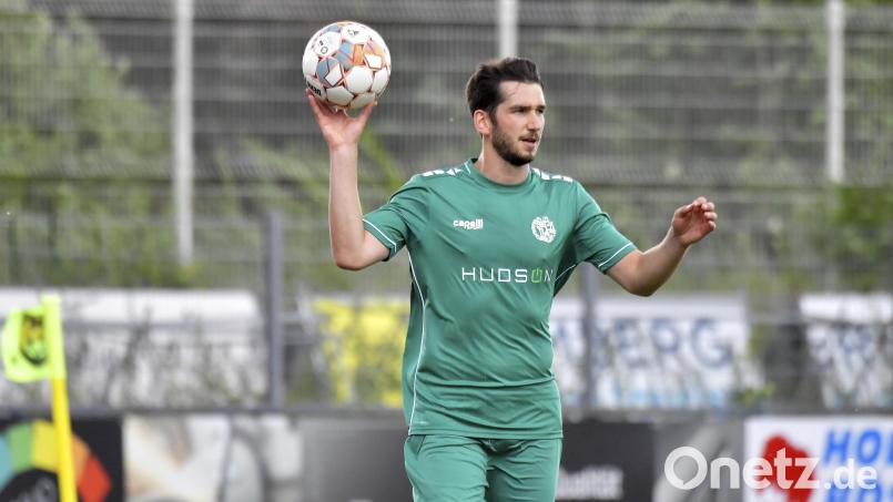 Johannes Golla (Bild) und Fabian Vogl trafen für die DJK Gebenbach in Neudrossenfeld ins gegnerische Tore. Beiden Toren versagte der Schiedsrichter jedoch die Anerkennung. Bild: Hubert Ziegler