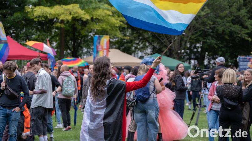 Beim großen Finale im Max-Reger-Park gab es ein buntes Programm mit Musik, Gedichten und Ständen. Bild: Marina Gube