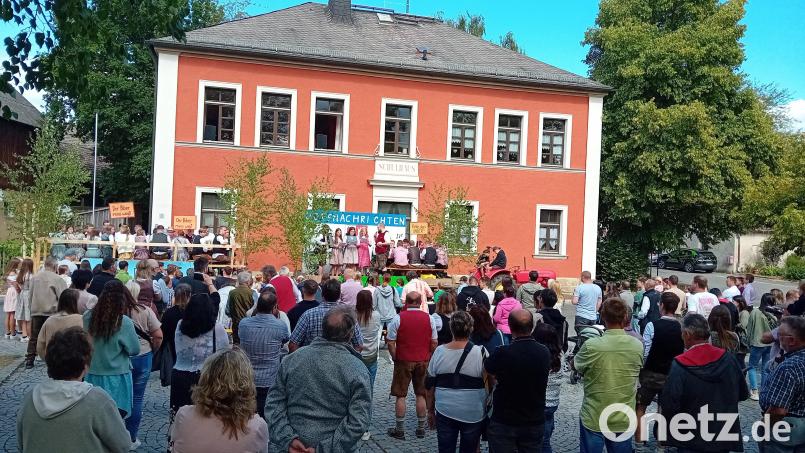 Gefüllt bis auf den letzten Platz war der Stachus am Kirchweih- Sonntag zum alljährlichen Derblecken. Bild: edo