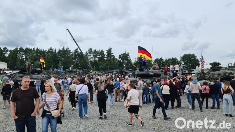 Die Waffenschau ist laut Oberstleutnant Florian Rommel einzigartig in Deutschland. Bild: sne