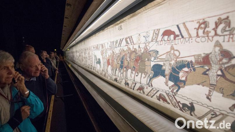 Seit 1982 warnen Restauratorinnen, dass unsachgemäße Handhabung die Originalmaterialien irreparabel beschädigen könne. (Archivbild) Bild: Loic Venance/AFP/dpa