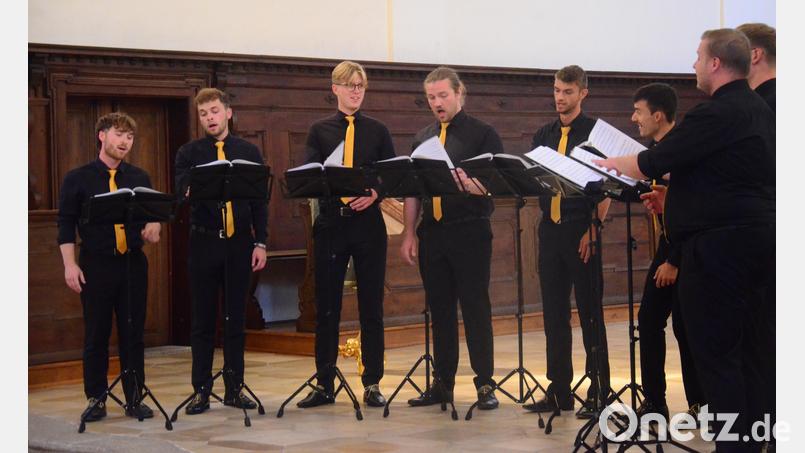 Das Vokalensemble &quot;Millenium&quot; in der Michaelskirche. Bild: Kunz