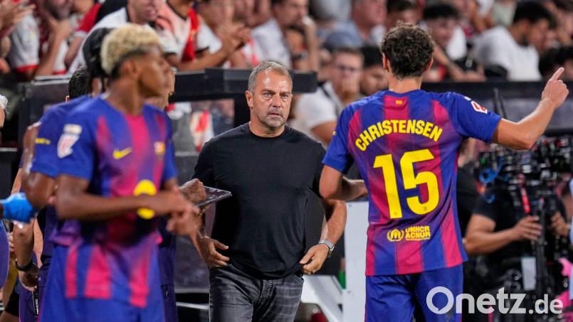Konnte nicht zufrieden sein: Trainer Hansi Flick Bild: Manu Fernandez/AP/dpa