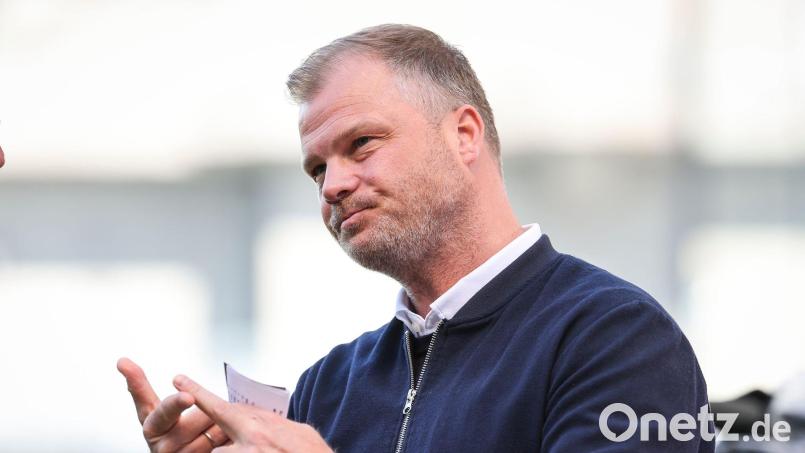 Ist auf dem Transfermarkt fündig geworden: Stuttgarts Sportvorstand Fabian Wohlgemuth. (Archvibild) Bild: Christian Charisius/dpa