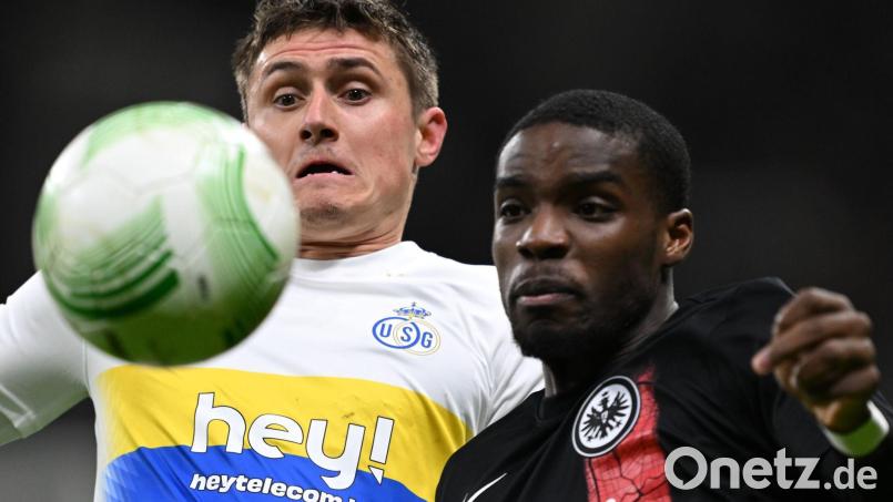Alessio Castro-Montes (l) wechselt zu Aufsteiger 1. FC Köln Bild: Arne Dedert/dpa