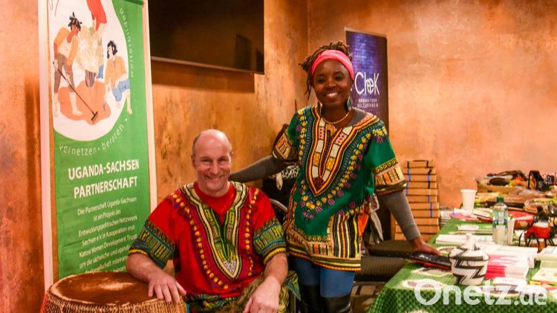 Joseline Amutuhaire-Ondrusek und ihr Mann Tomas haben sich in Afrika kennengelernt. Tomas Ondrusek ist der Sohn der 94-jährigen Geroldine Ondrusek, die das Hilfswerk „Solidarität“ ins Leben gerufen hat. Bild: Familie Ondrusek