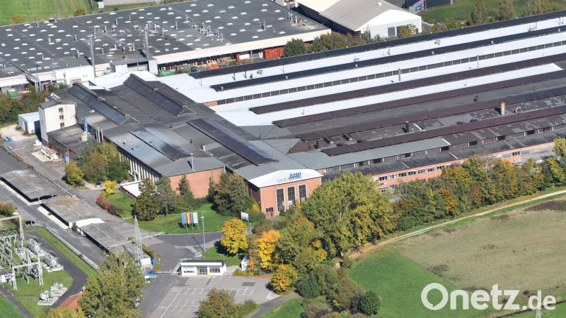 Über 70 Jahre war das Rohrwerk Maxhütte in Betrieb - jetzt sind seine Tage gezählt. Luftbild: ge
