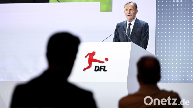 Hans-Joachim Watzke spricht auch über mögliche Spiele im Ausland - und hat eine klare Meinung. Bild: Britta Pedersen/dpa