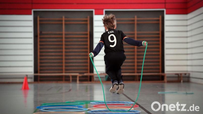 Viele Kinder bewegen sich zu wenig (Archivbild). Bild: Soeren Stache/dpa