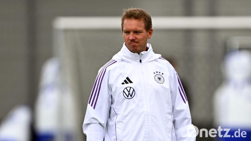 Julian Nagelsmann schaut selbst genau auf die Weltrangliste. Bild: Federico Gambarini/dpa
