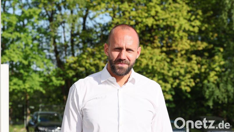 Neu-Trainer Felix Schütz und die Selber Wölfe unterlagen klar in Chomutov. Archivbild: Mario Wiedel