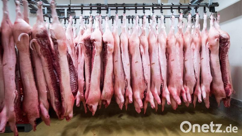China erschwert mit Zöllen den Import von Schweinefleisch aus der EU. (Symbolbild) Bild: Christian Charisius/dpa