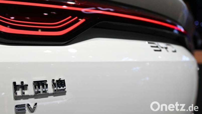 Könnte Chancen in Europa haben: der chinesische E-Auto-Hersteller BYD. (Illustration) Bild: Johannes Neudecker/dpa