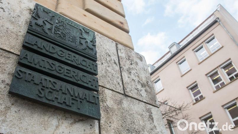 Ein von der Staatsanwaltschaft Regensburg ausgestellter Haftbefehl führte zur Festnahme eines mutmaßlichen Betrügers in Kroatien. (Archiv) Bild: Armin Weigel/dpa