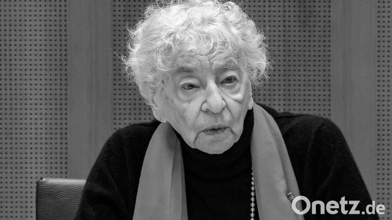 Die im mittelfränkischen Fürth geborene Journalistin und Schriftstellerin Ruth Weiss ist mit 101 Jahren gestorben. (Archivbild) Bild: Oliver Berg/dpa