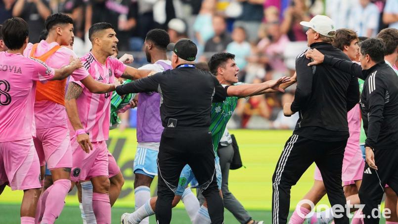 Suárez wurde für sechs Spiele gesperrt. (Archivfoto) Bild: Lindsey Wasson/AP/dpa