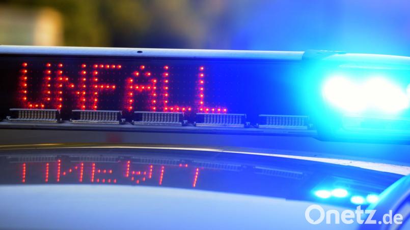 Auf der A93 gab es am Samstagmorgen einen Unfall. Symbolbild: Stefan Puchner/dpa