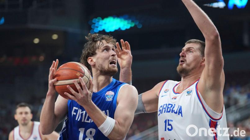 Nikola Jokic und Serbien sind bei der Basketball-EM überraschend ausgeschieden. Bild: Sergei Grits/AP/dpa
