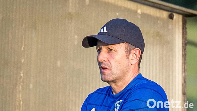 Adi Götz trifft mit dem SV Schwarzhofen am Dienstag auf seinen Ex-Klub 1. FC Schwarzenfeld. Bild: gud