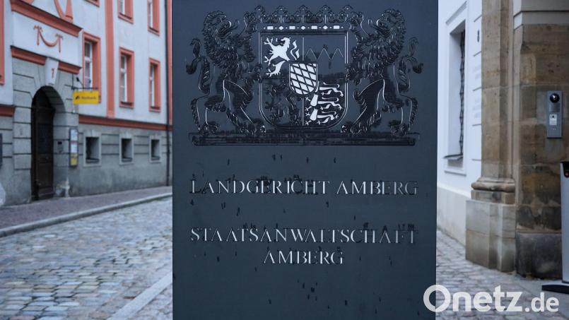 Das Landgericht Amberg verurteilte zwei ehemalige Studenten wegen Drogenhandel zu Haftstrafen – anschließend kommen sie in eine geschlossene Drogenklinik, da sie selbst schwer abhängig sind. Symbolbild: jut