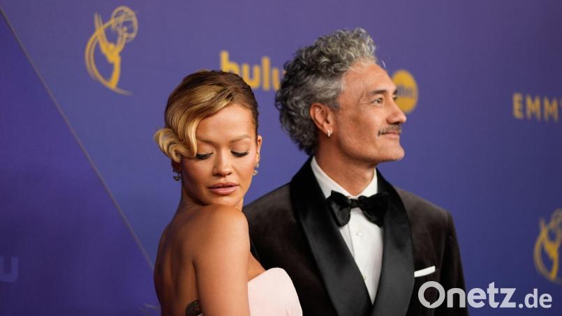 Rita Ora und Taika Waititi sollten einem Medienbericht zufolge an einem Musical mit dem Titel „Fyre Fest The Musical“ arbeiten.  Archivbild) Bild: Jae C. Hong/Invision/AP/dpa