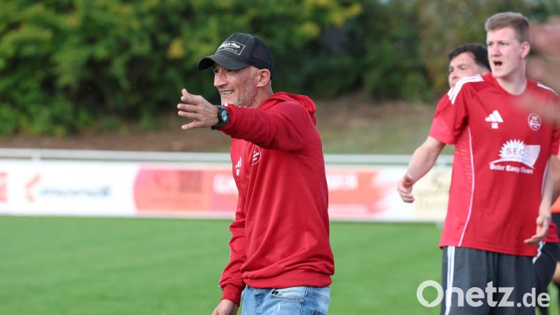 Trainer Turan &quot;Bobby&quot; Bafra stimmt seine Sportvereinigung Grafenwöhr auf das heiß erwartete Derby gegen die SpVgg Trabitz ein. Archivbild: Dieter Jäschke