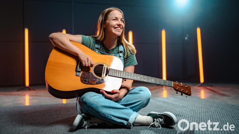 Chrissi, die mit bürgerlichem Namen Christina Berek heißt, wird in Kürze ihre Debüt-Single &quot;L.I.F.E&quot; auf allen gängigen Musik-Streaming-Plattformen veröffentlichen. Bild: Peter Geyer/exb